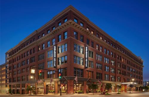 Downtown Hotel | Pet-Friendly Homewood Suites: Perfect Downtown Getaway