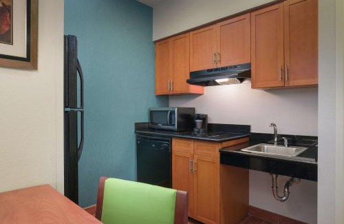 Northwest Hotel | Pet-Friendly Homewood Suites near Virginia Beach Attractions