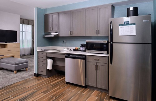 Des Moines Hotel | Top-Rated Homewood Suites by Hilton Des Moines Airport Stay