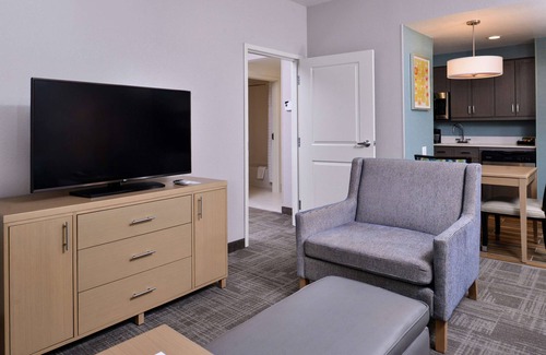 Des Moines Hotel | Top-Rated Homewood Suites by Hilton Des Moines Airport Stay