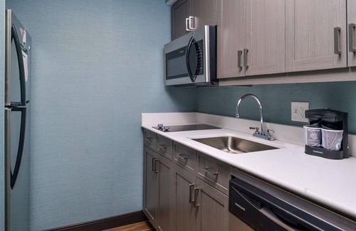 Des Moines Hotel | Top-Rated Homewood Suites by Hilton Des Moines Airport Stay