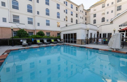 Lawrenceville Hotel | Pet-Friendly Homewood Suites in Lawrenceville Duluth
