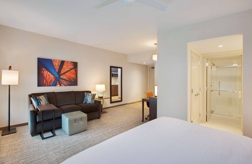West Main Historic District Hotel | Discover Homewood Suites by Hilton Louisville Downtown
