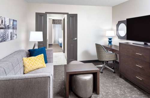 Orland Park Hotel | Inviting Homewood Suites by Hilton Orland Park Awaits You