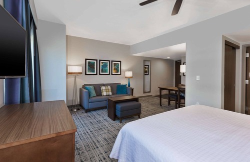 Downtown Pittsburgh Hotel | Discover Homewood Suites by Hilton Pittsburgh Downtown