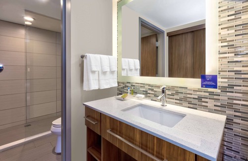 Downtown Pittsburgh Hotel | Discover Homewood Suites by Hilton Pittsburgh Downtown