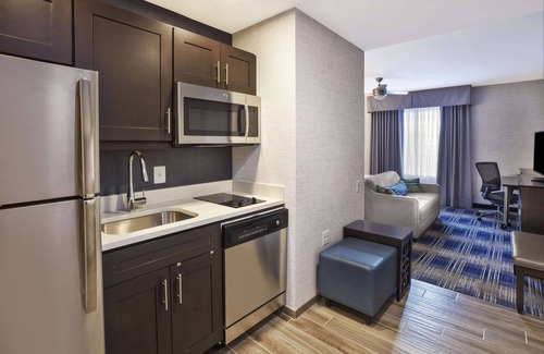 North Rosslyn Hotel | Discover Homewood Suites by Hilton Arlington: Guest Rated 9.4
