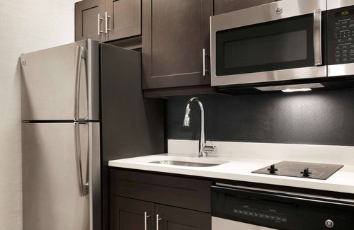 North Rosslyn Hotel | Discover Homewood Suites by Hilton Arlington: Guest Rated 9.4