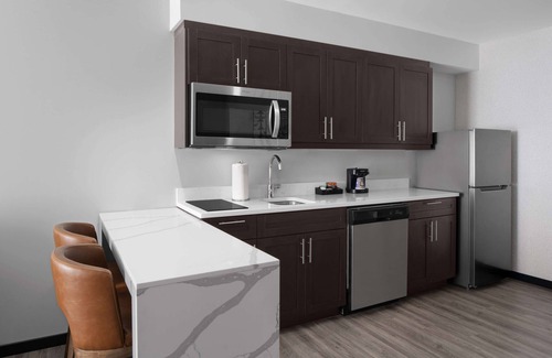 First Ward Hotel | Top-Rated Homewood Suites in Charlotte with Family Amenities