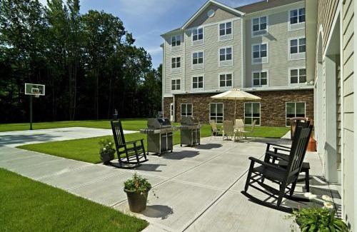 South Portland Hotel | Pet-Friendly Getaway at Homewood Suites by Hilton Portland