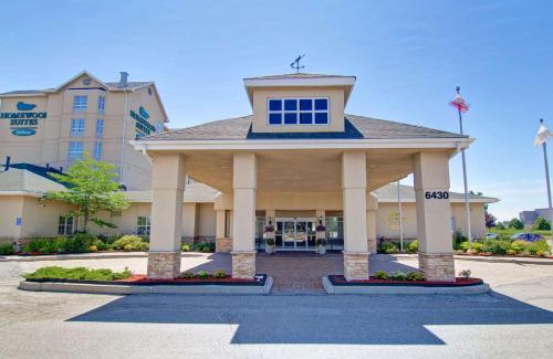 Gateway Hotel | Comfortable Stay at Homewood Suites by Hilton Mississauga