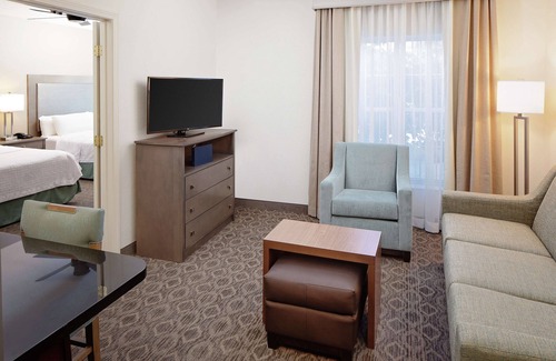 Farmington Hotel | Comfortable Homewood Suites by Hilton Hartford-Farmington