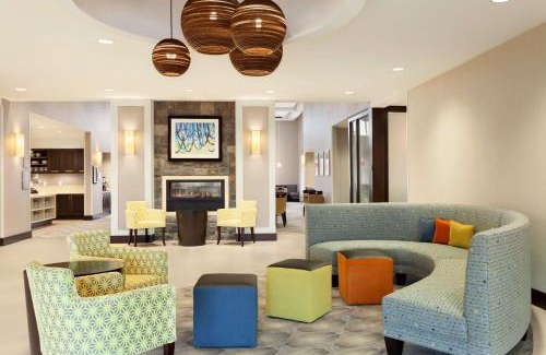 Ballenger Creek Hotel | Comfortable Homewood Suites by Hilton Frederick with Pool