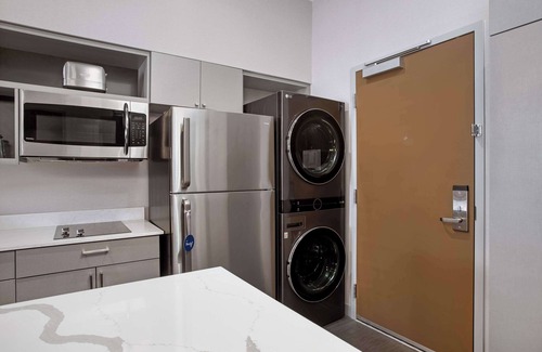 Grant Creek Hotel | Comfortable Homewood Suites Near Missoula with Pool & Breakfast