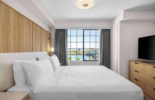 Naval Training Center Hotel | Discover Homewood Suites by Hilton San Diego Airport