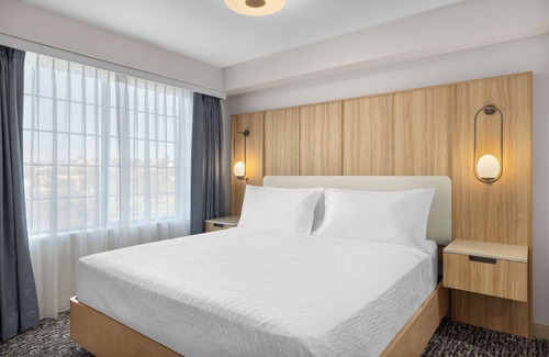 Naval Training Center Hotel | Discover Homewood Suites by Hilton San Diego Airport