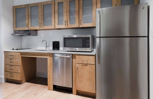 Braden River Hotel | Unforgettable Stay at Homewood Suites Sarasota Lakewood Ranch