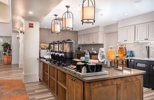 McKinney Hotel | Discover Homewood Suites by Hilton Austin-South/Airport