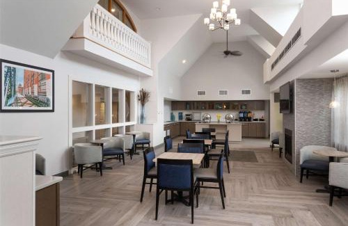 Andover Hotel | Pet-Friendly Homewood Suites by Hilton in Andover, MA