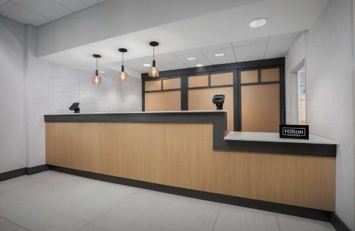 Solon Hotel | Comfortable Homewood Suites by Hilton Cleveland-Solon Stay
