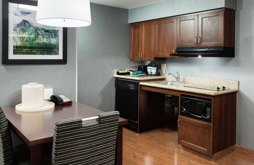 Clovis Hotel | Discover Homewood Suites by Hilton Fresno Airport/Clovis