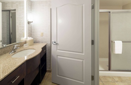 Clovis Hotel | Discover Homewood Suites by Hilton Fresno Airport/Clovis
