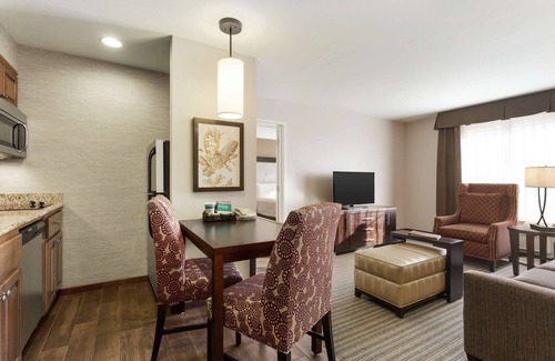 Fargo Hotel | Discover Homewood Suites by Hilton Fargo: Top Amenities Await
