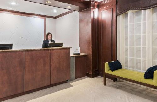 Holyoke Hotel | Inviting Homewood Suites by Hilton Holyoke - Family-Friendly Stay