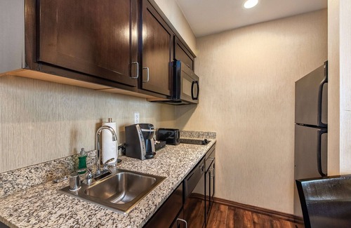 Oxnard Hotel | Delightful Homewood Suites by Hilton Oxnard/Camarillo Escape