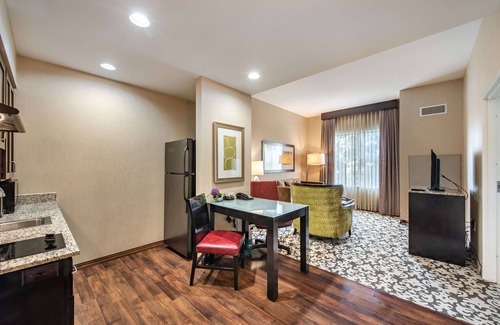 Oxnard Hotel | Delightful Homewood Suites by Hilton Oxnard/Camarillo Escape