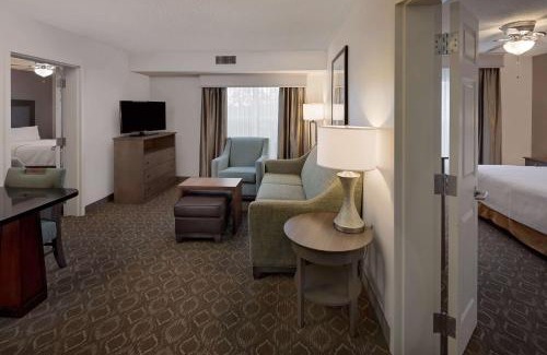 Maitland Hotel | Enjoy Family-Friendly Stays at Homewood Suites Orlando