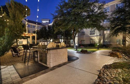 Plano Hotel | Pet-Friendly Homewood Suites in Plano with Pool Access