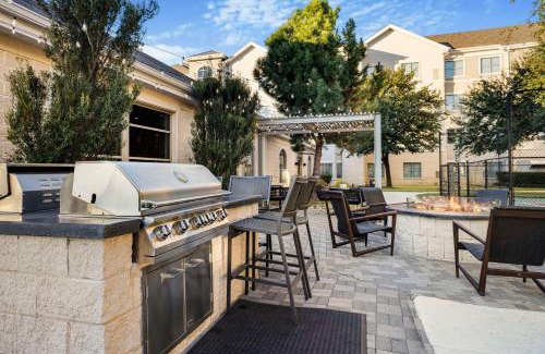 Plano Hotel | Pet-Friendly Homewood Suites in Plano with Pool Access