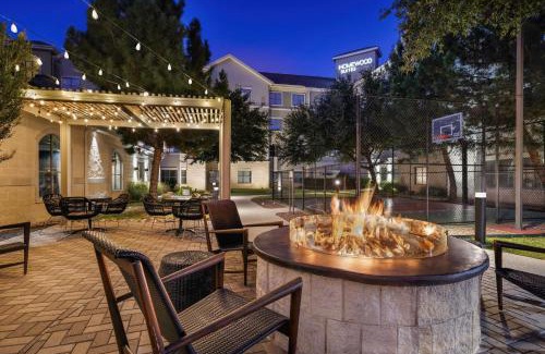 Plano Hotel | Pet-Friendly Homewood Suites in Plano with Pool Access