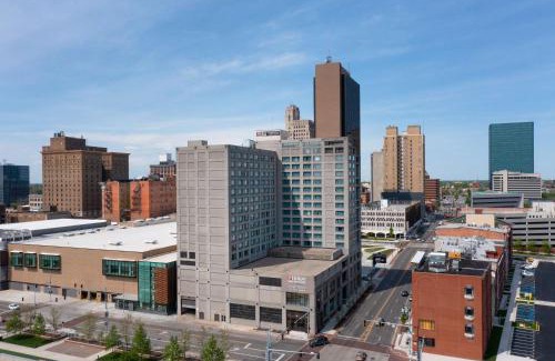 Downtown Toledo Hotel | Modern Homewood Suites in Downtown Toledo with Family Amenities