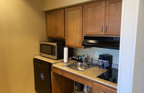Forsyth Hotel | Top-Rated Homewood Suites with Pool & Family Amenities