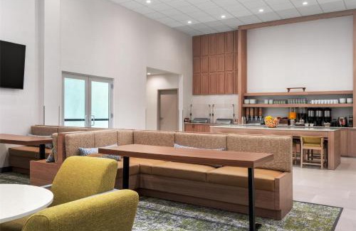 Fremont Hotel | Relax at Homewood Suites By Hilton Fremont with Pool Access