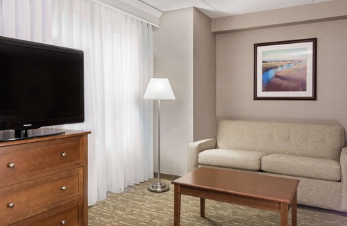 Holyoke Hotel | Welcoming Homewood Suites by Hilton Holyoke - Top-Rated Stay