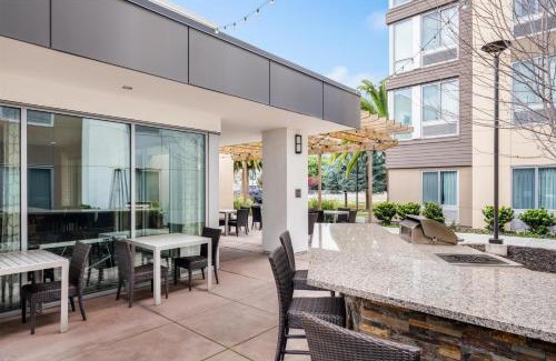 Alviso Hotel | Pet-Friendly Homewood Suites in San Jose Santa Clara