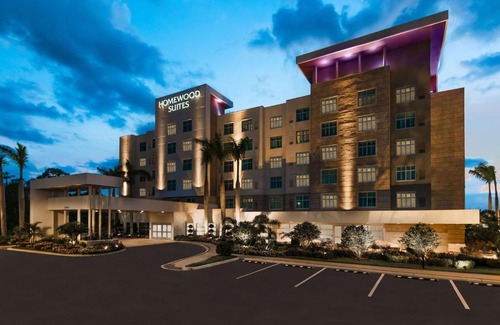Braden River Hotel | Pet-Friendly Homewood Suites by Hilton Sarasota-Lakewood Ranch