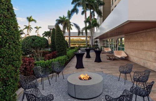 Braden River Hotel | Pet-Friendly Homewood Suites by Hilton Sarasota-Lakewood Ranch