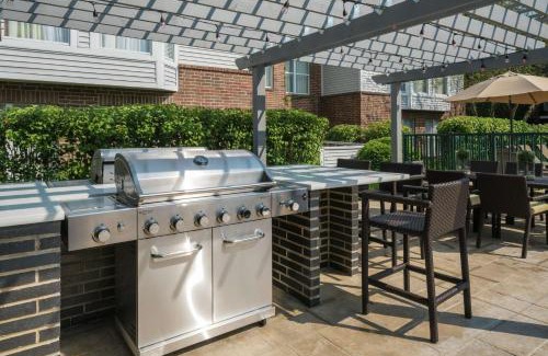 Schaumburg Hotel | Pet-Friendly Homewood Suites by Hilton in Schaumburg