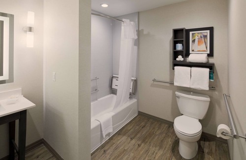 Topeka Hotel | Family-Friendly Homewood Suites in Topeka with Pool & Spa