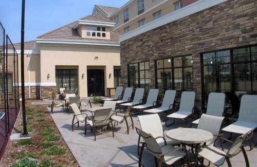 Fairfield Hotel | Pet-Friendly Homewood Suites in the Napa Valley Area