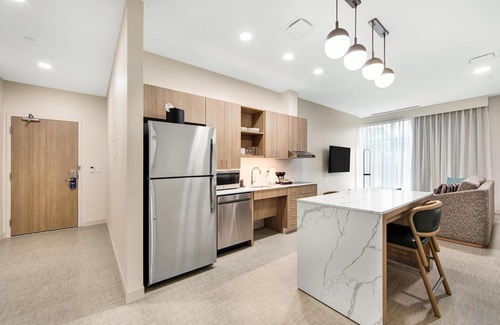 East Rutherford Hotel | Discover Homewood Suites by Hilton East Rutherford - Meadowlands