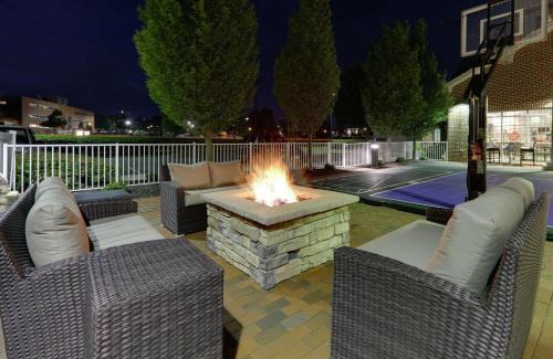 Hagerstown Hotel | Pet-Friendly Homewood Suites Hagerstown with Hot Tub & Pool