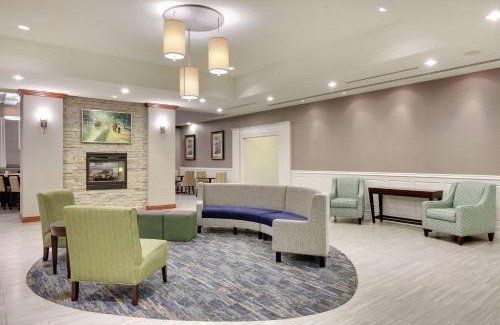 Hagerstown Hotel | Pet-Friendly Homewood Suites Hagerstown with Hot Tub & Pool