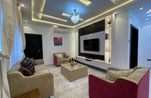 Alimosho Apartment | HOMEWORTH SPACES - Shortlet Apartmemt
