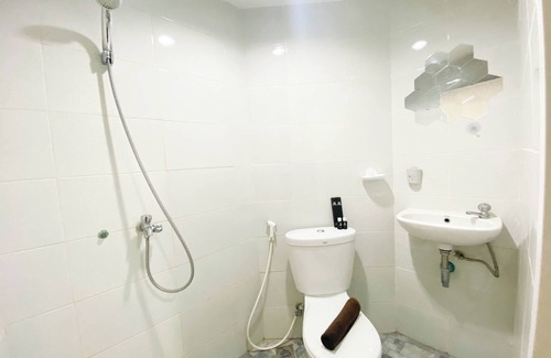 Semarang Apartment | Cozy 1BR Amartha View Apartment with Breakfast & Kitchen