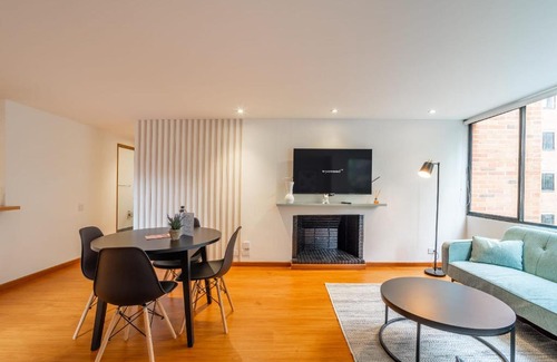La Cabrera Apartment | Welcoming 2BR Getaway in Chico for Families and Friends